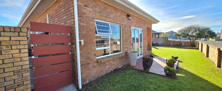 4 Bedroom Property for Sale in Franskraal Western Cape
